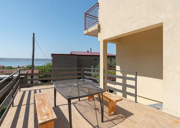 Sunny Daire Starigrad Paklenica