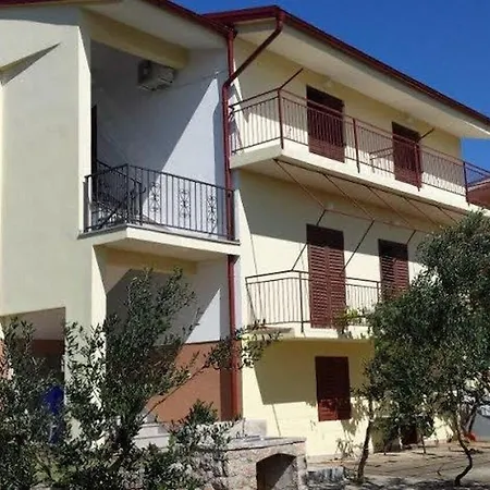 Sunny Apartment