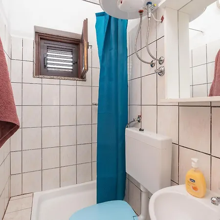 Sunny * Starigrad Paklenica