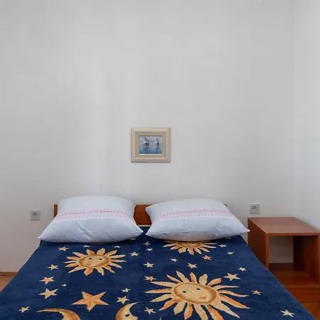 Sunny Apartment *